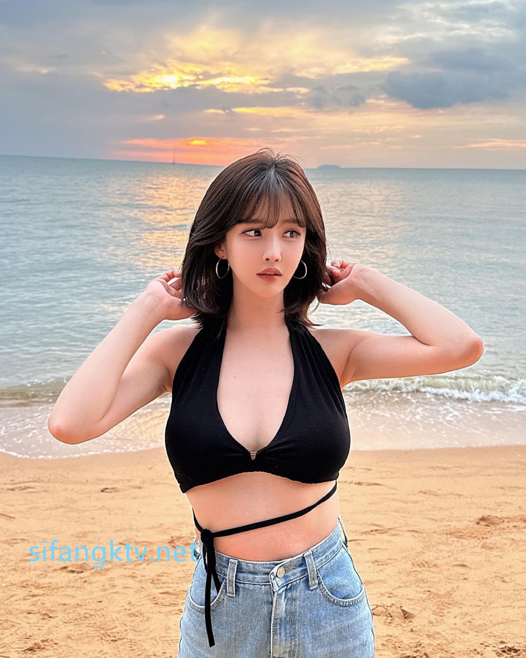 【2023-08-14】Met a stranger on the beach part 2.m4v